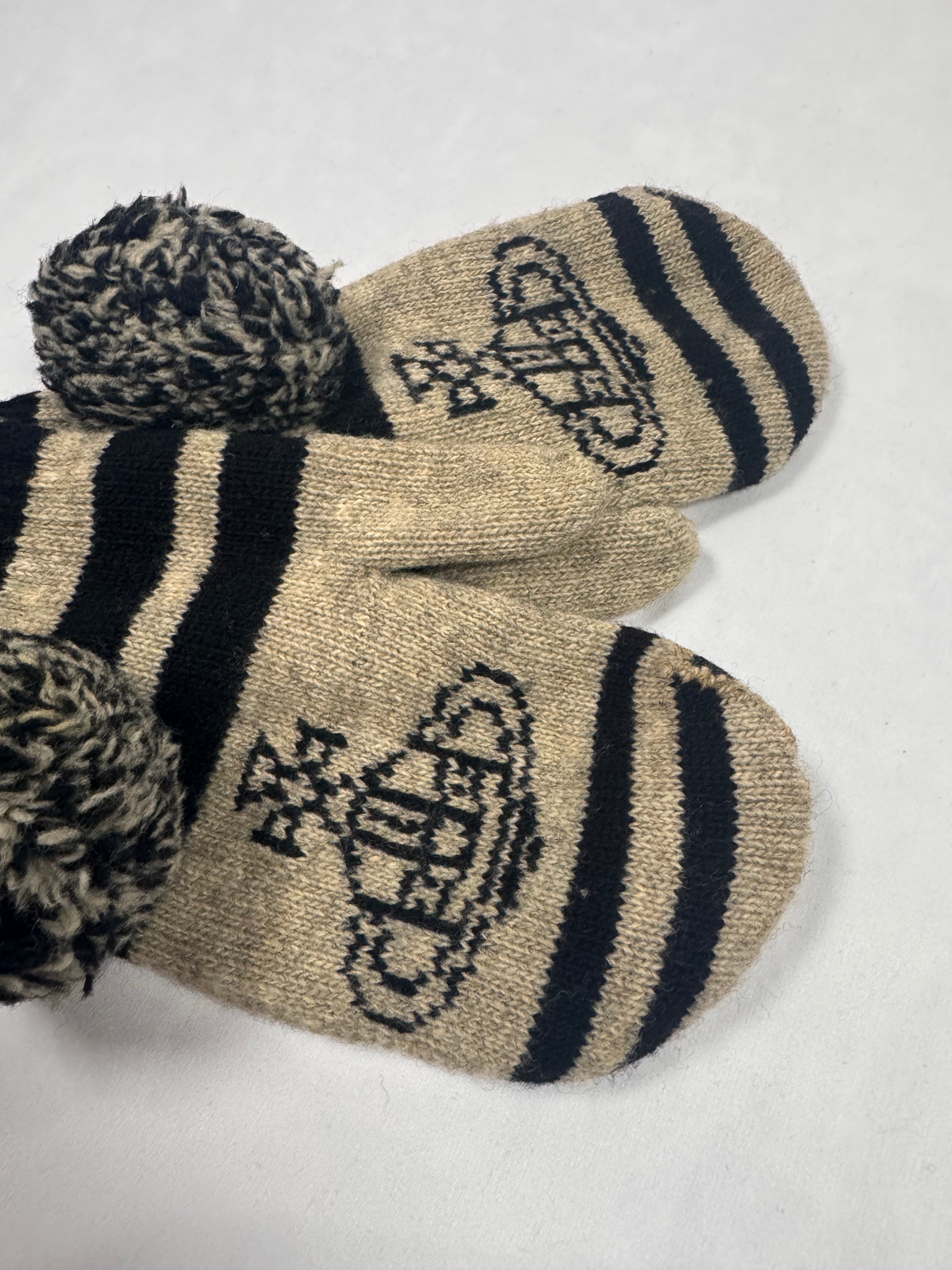 Vivienne Westwood Orb ‘Pom-Pom’ Border Wool Gloves