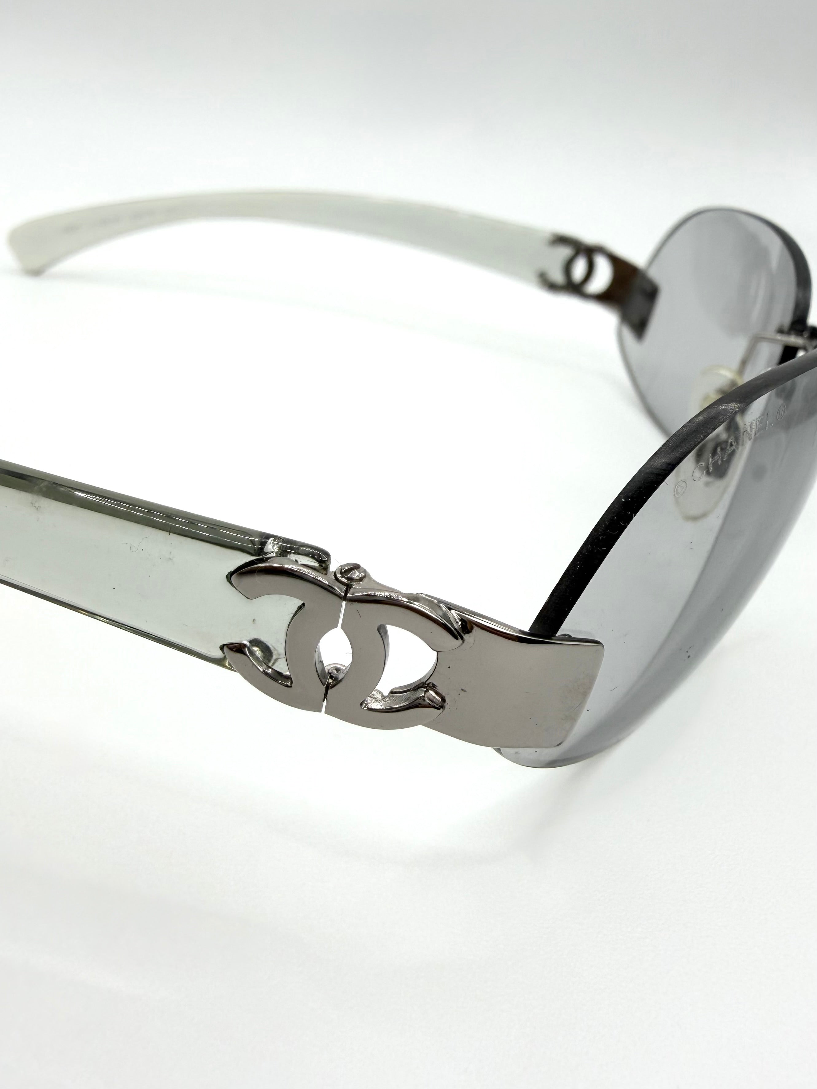 2000s Chanel ‘4037’ Interlocking CC Clear Rimless Sunglasses
