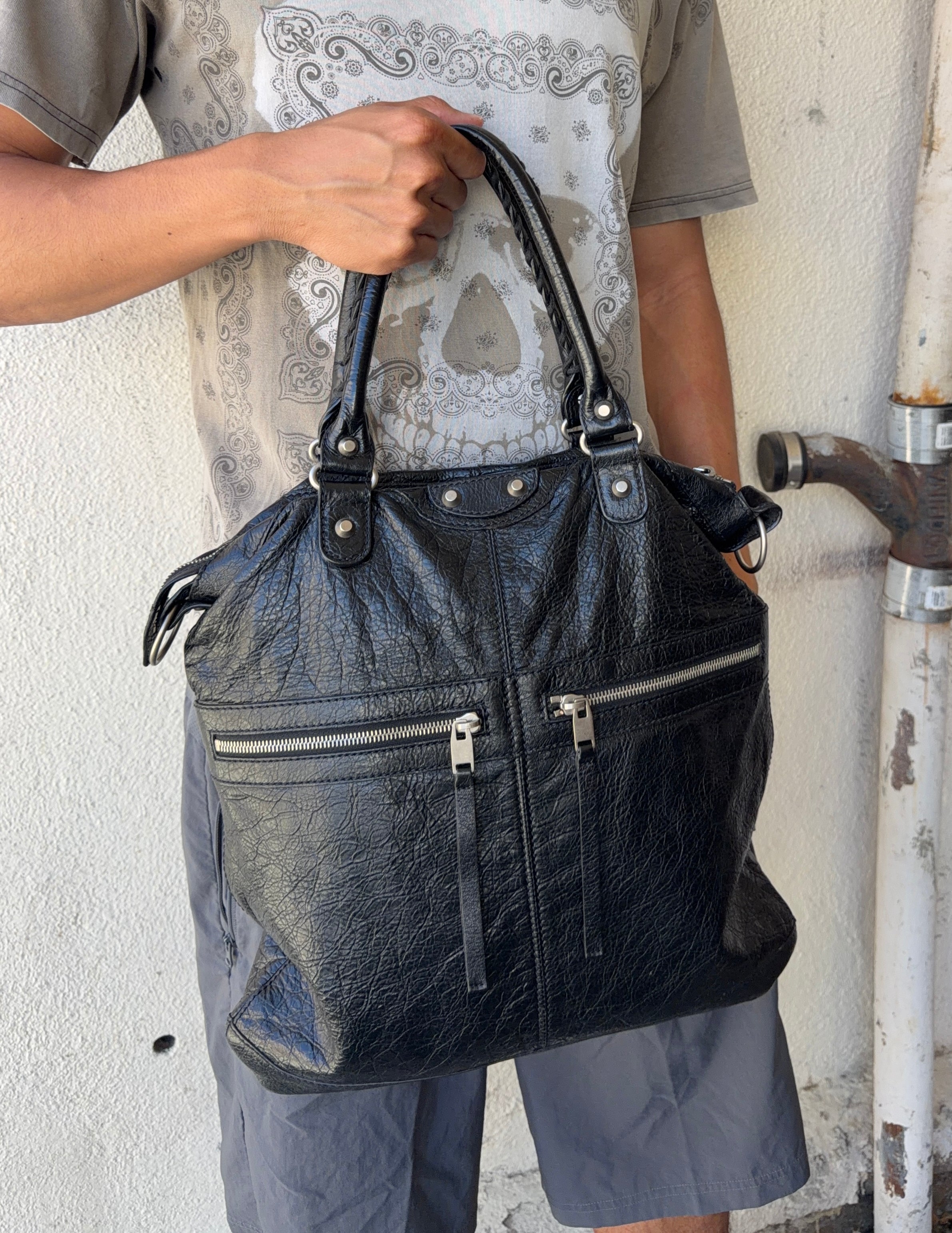 2010s Balenciaga Dual Zipper Moto Arena Black Leather Hand Bag