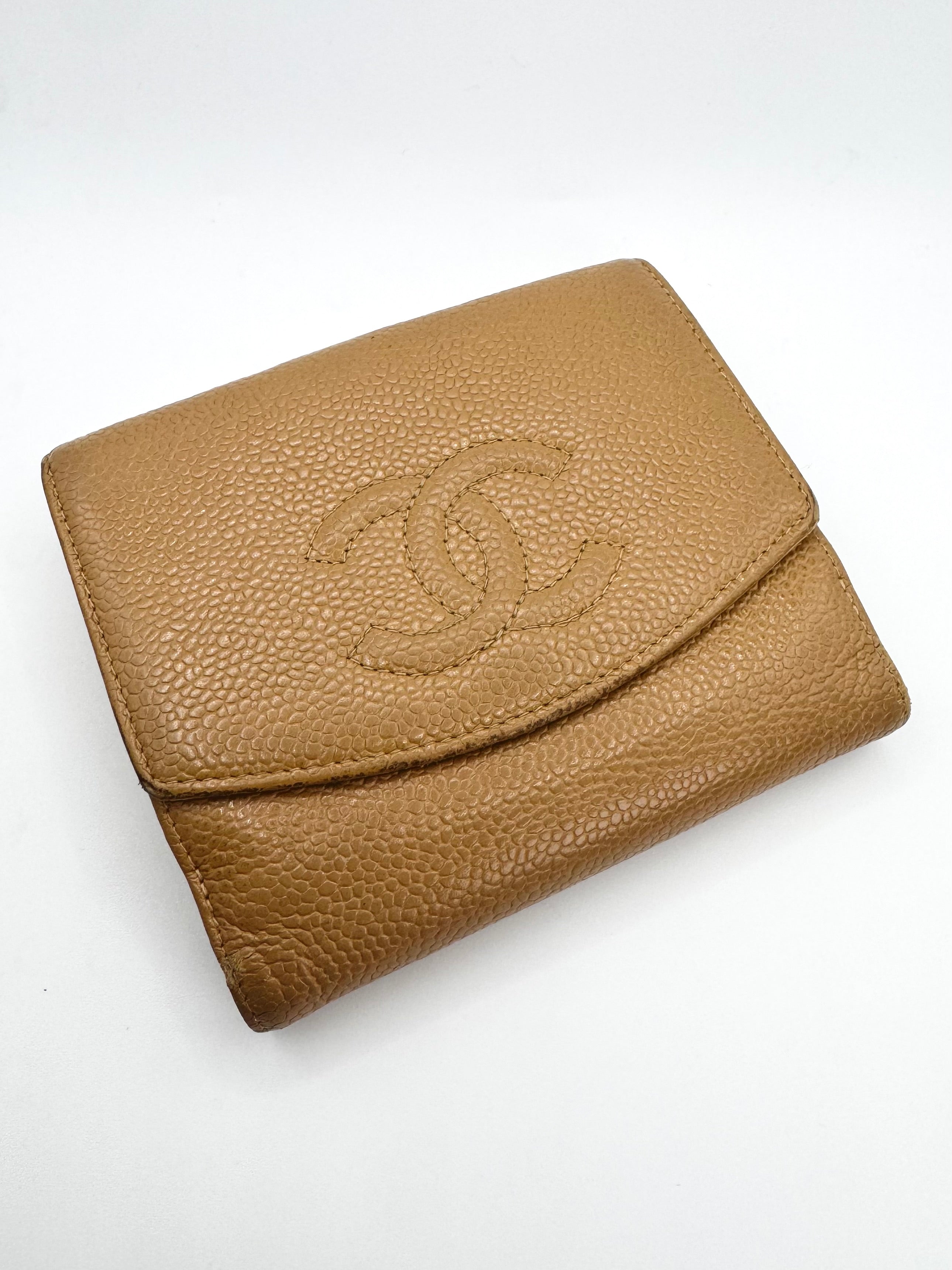 Chanel Vintage Beige ‘CC’ Caviar Leather Bi-Fold Wallet