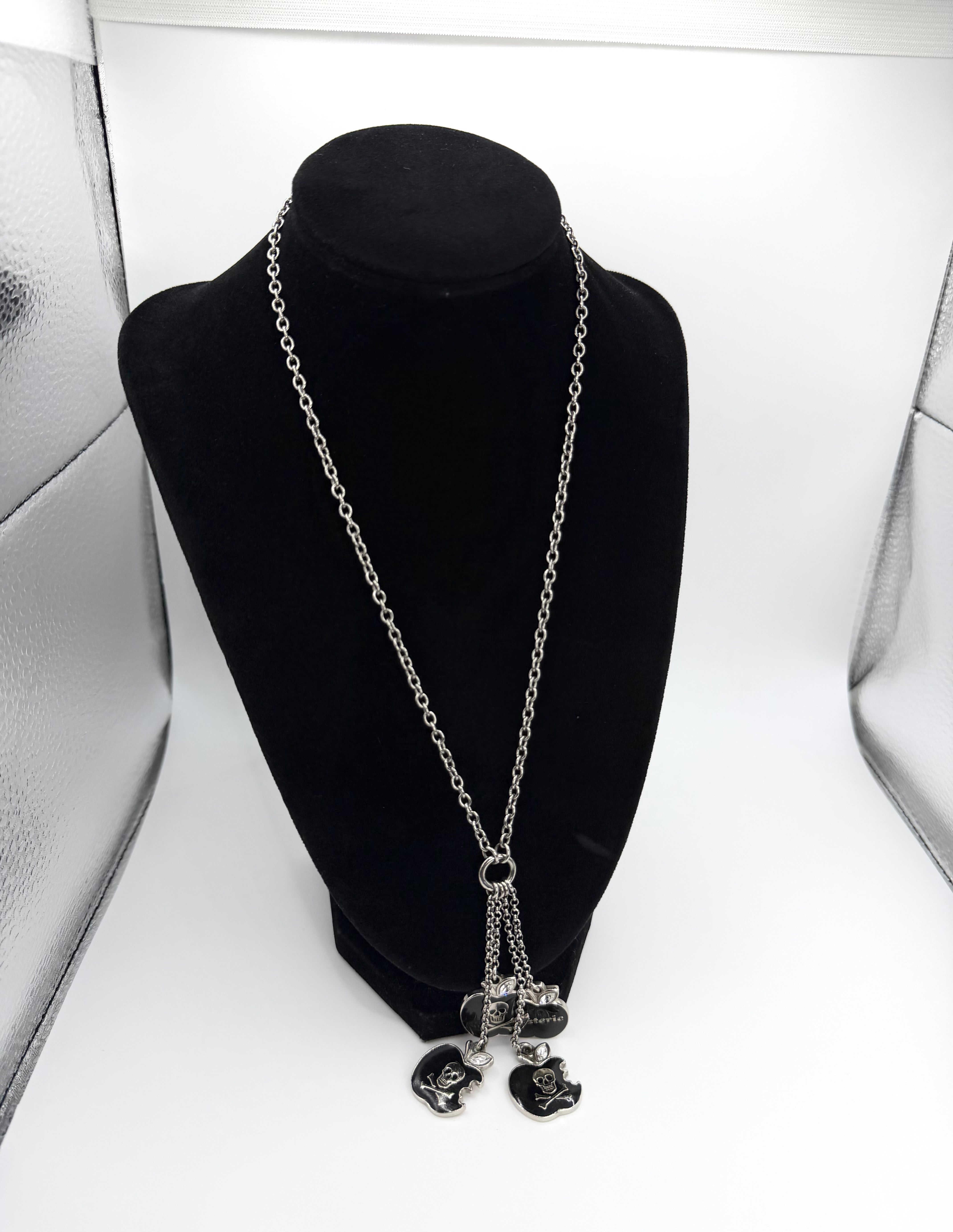 Hysteric Glamour Black ‘Skull Apple ‘Charm Necklace