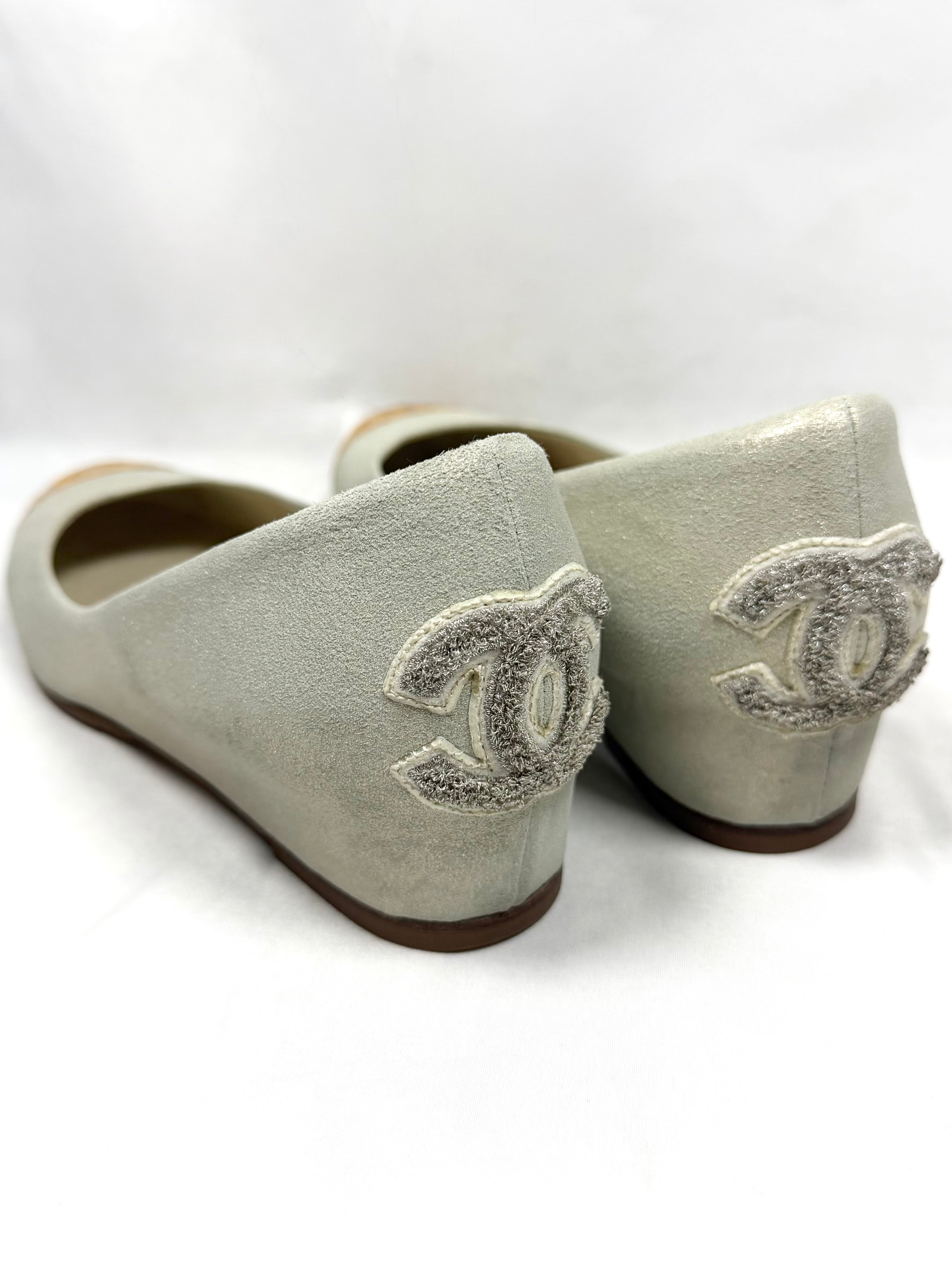 2000s Chanel Pearl Metallic ‘Cork Cap Toe’ Wedge Pumps