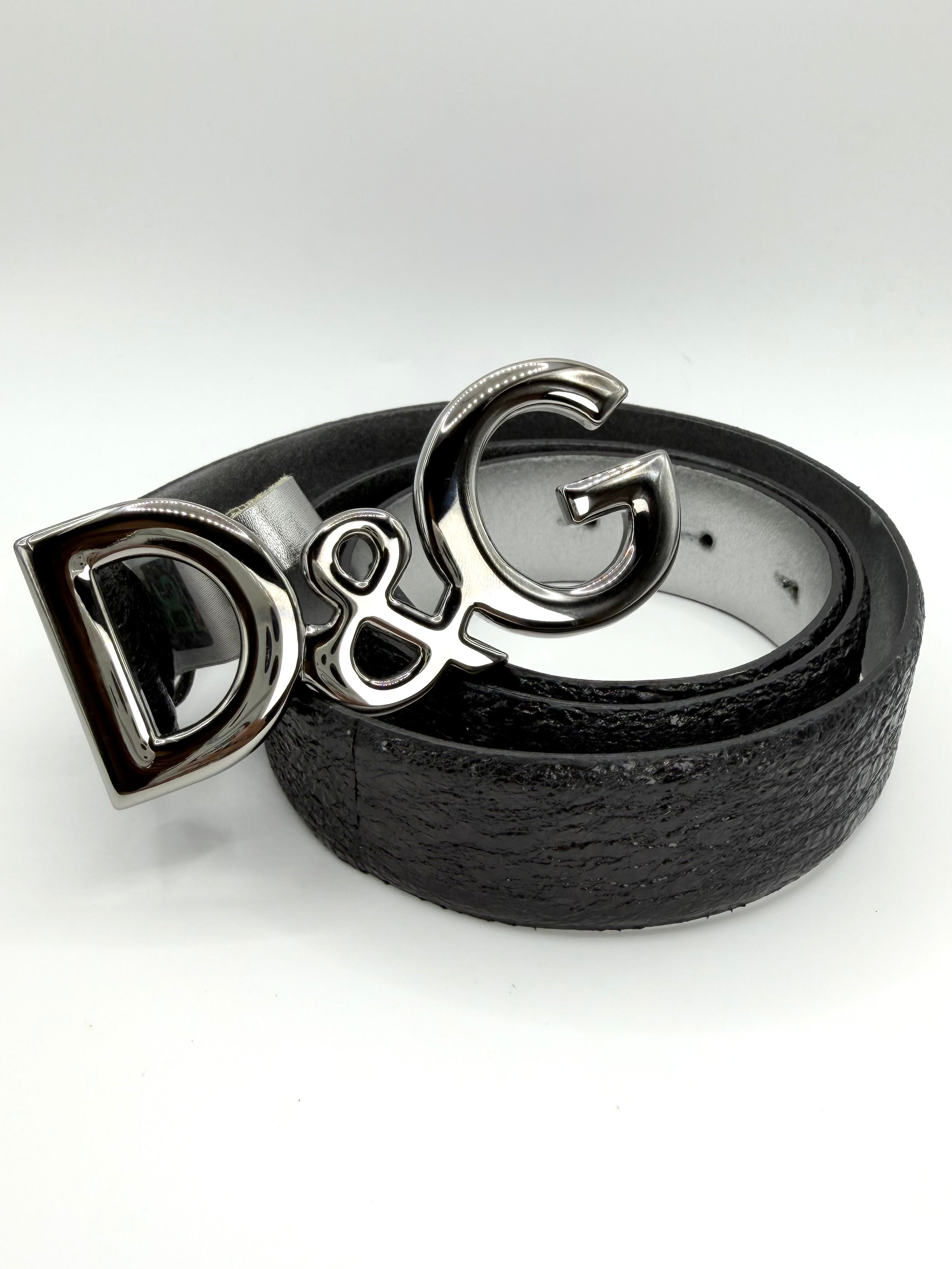 Vintage D&G Dolce & Gabbana oversized silver logo buckle black leather belt.