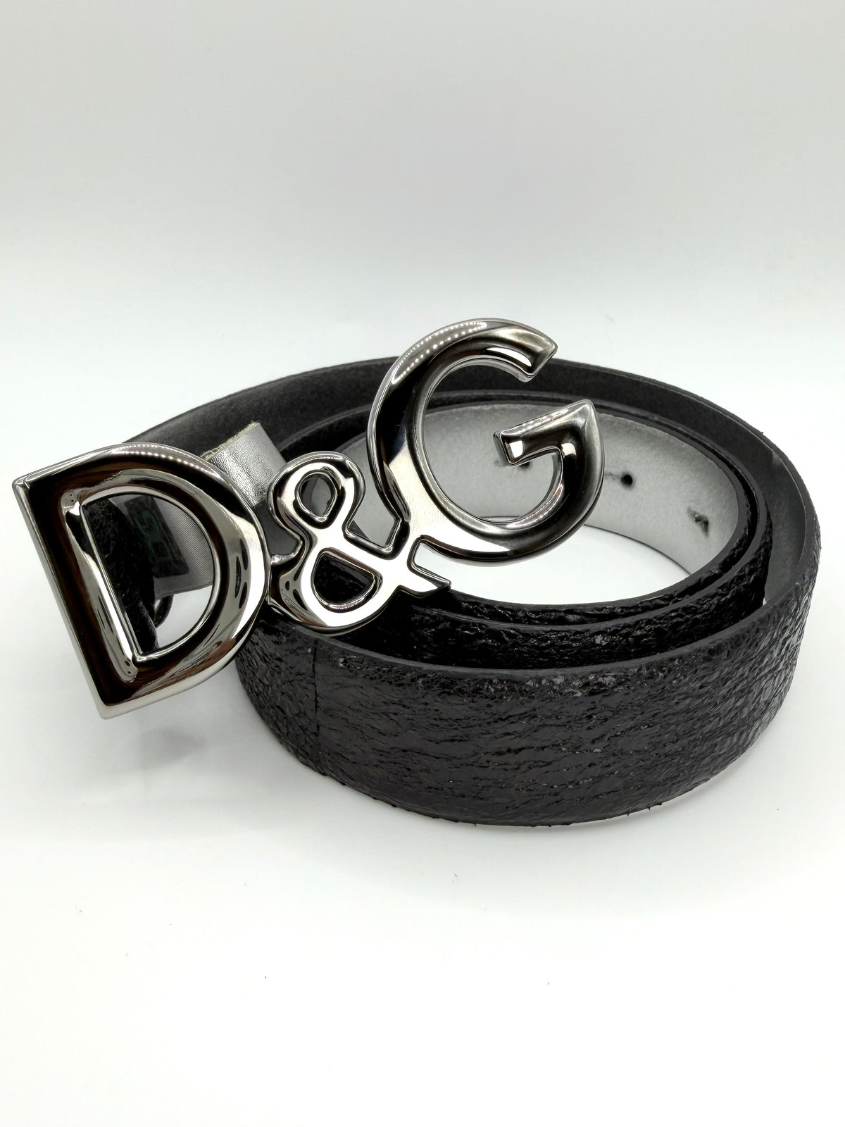 Vintage D&G Dolce & Gabbana oversized silver logo buckle black leather belt.