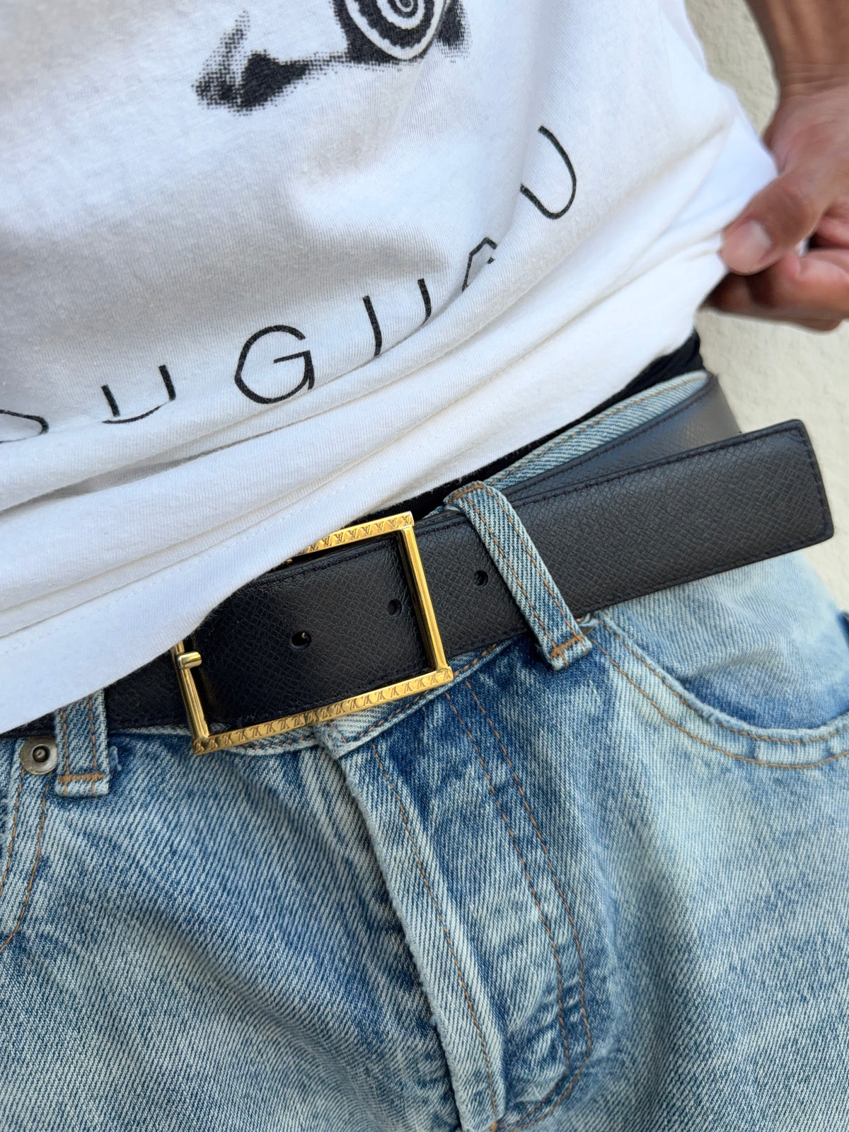 2010s Louis Vuitton Repeating ‘LV’ Engraved Frame Reversible Leather Belt