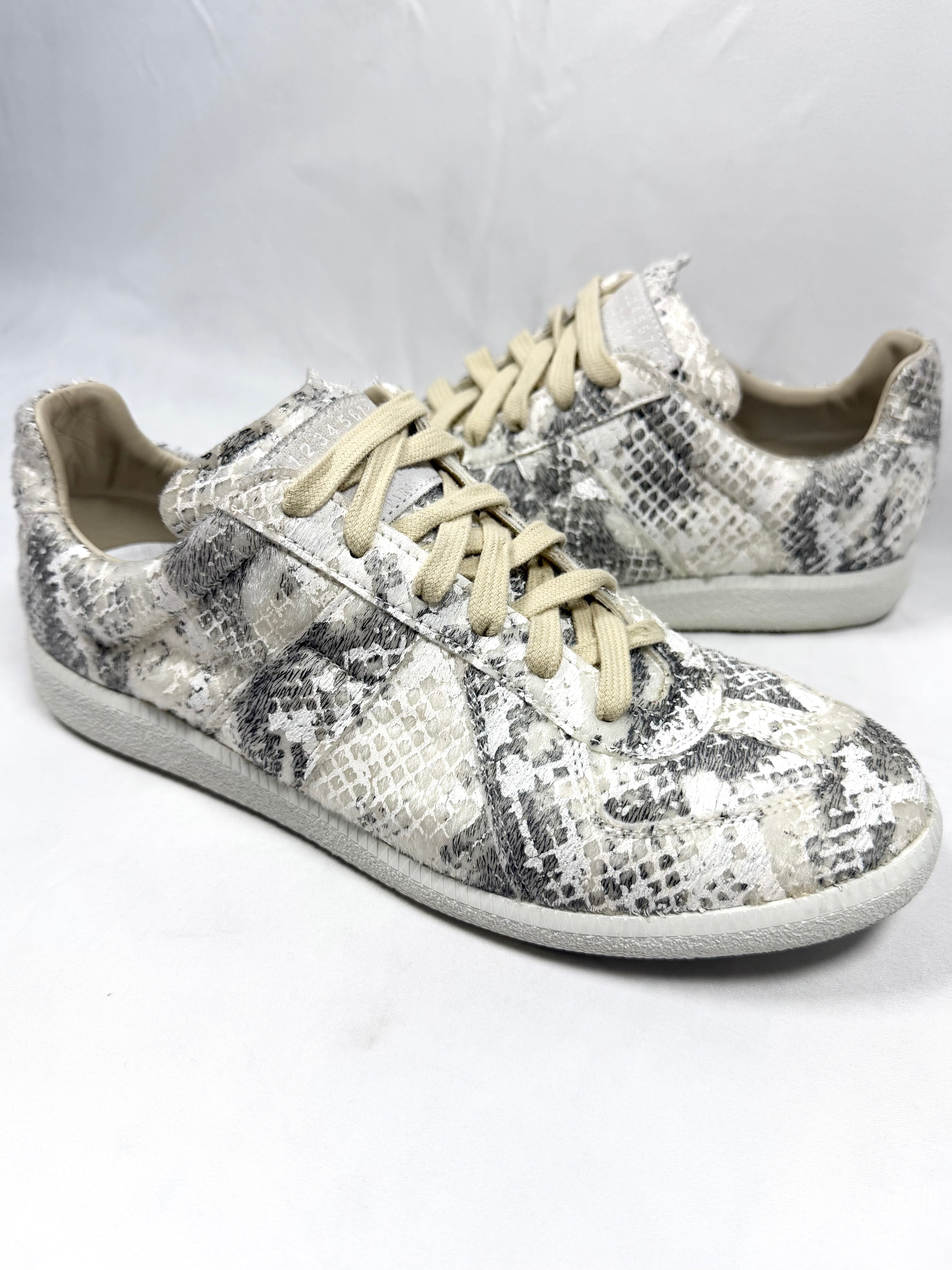 Maison Margiela Faux White ‘Python Skin’ GAT Replica Low