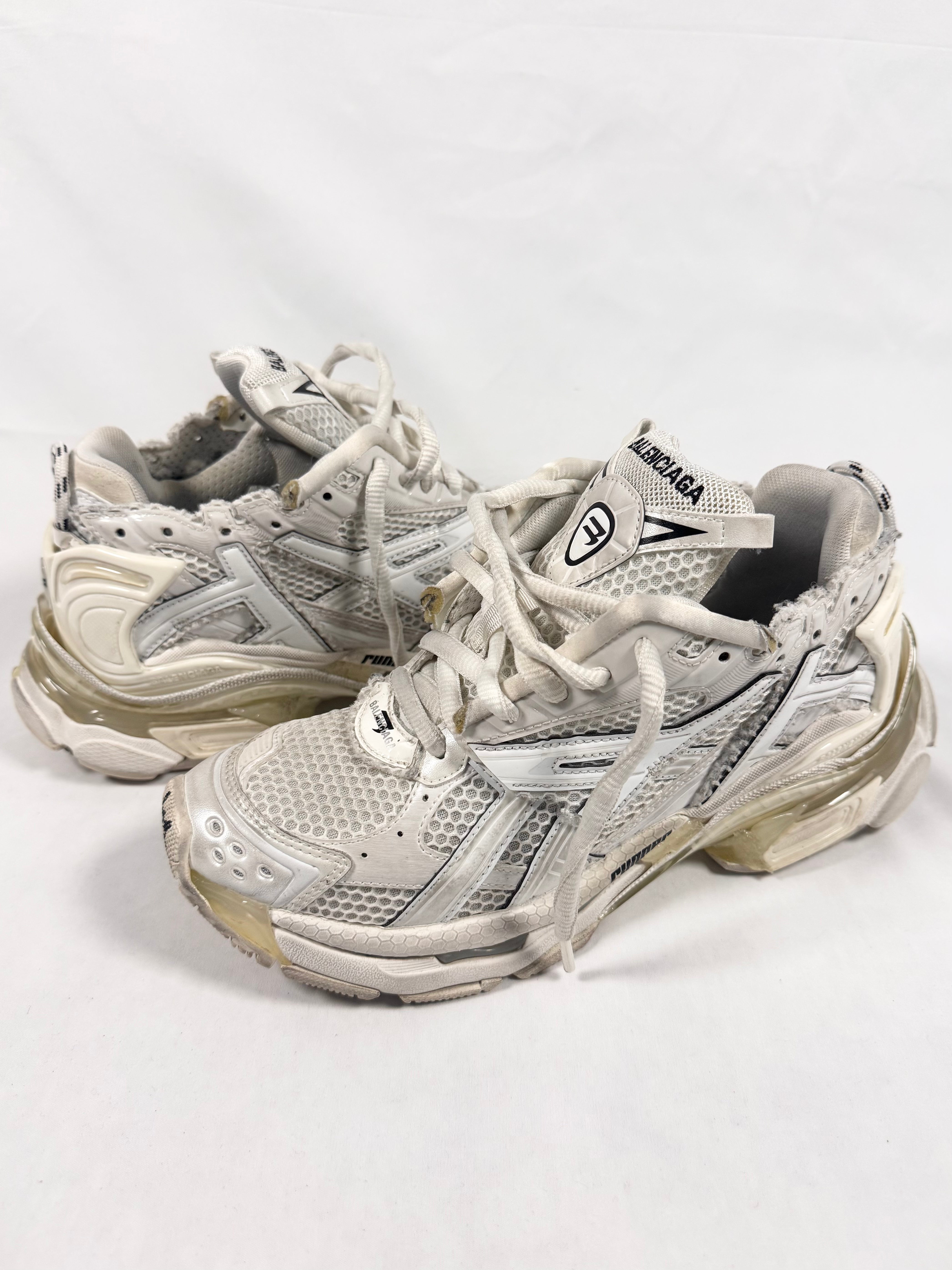 Balenciaga 2022 ‘White’ Runner Sneaker